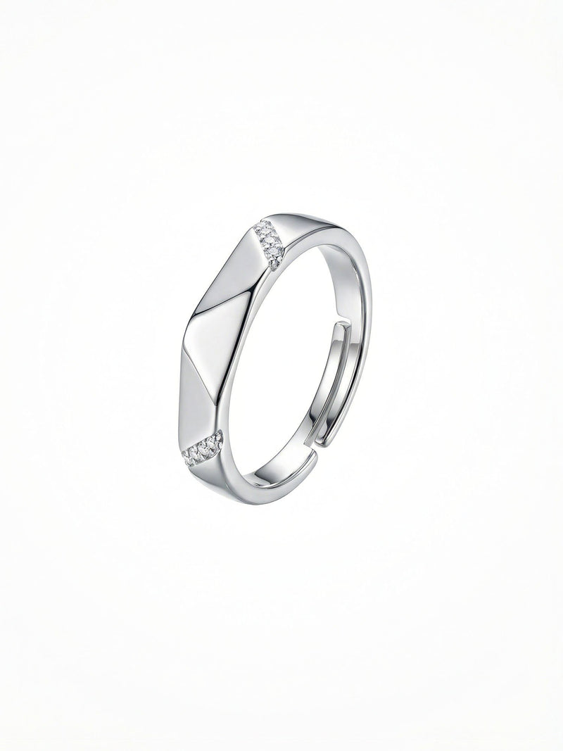 Silbernes Ring-Set Diagonal Set-Produktbild Schmuckbox Draufsicht
