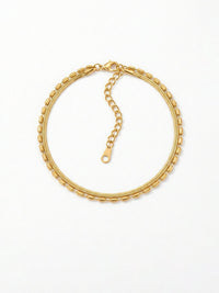 Snake and Bead Armband Produktbild – Seitenansicht der Schlangenkette und Zylinderperlen, weisser Hintergrund