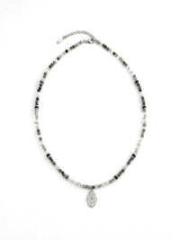 Kette Stern Oval Anhaenger – Produktbild auf weissem Hintergrund, Naturstein Halskette, Boho Schmuck