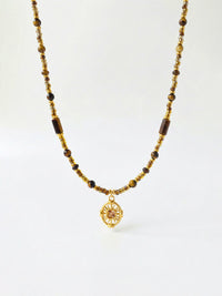Tigerauge Onyx Kette 01 – auf weissem Hintergrund