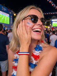 Armband WM 2026 – Geflochtenes Leder Fan Armband mit Nationalflagge – Frankreich – Lifestyle 4