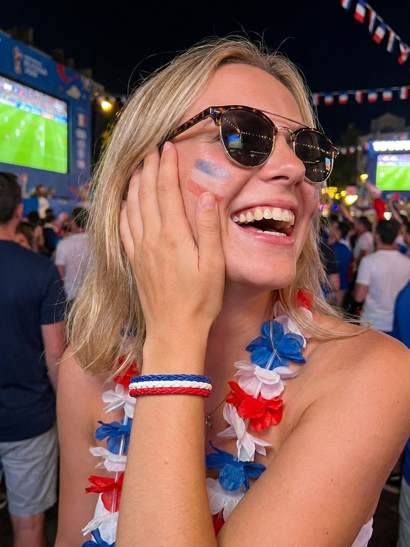 Armband WM 2026 – Geflochtenes Leder Fan Armband mit Nationalflagge – Frankreich – Lifestyle 4