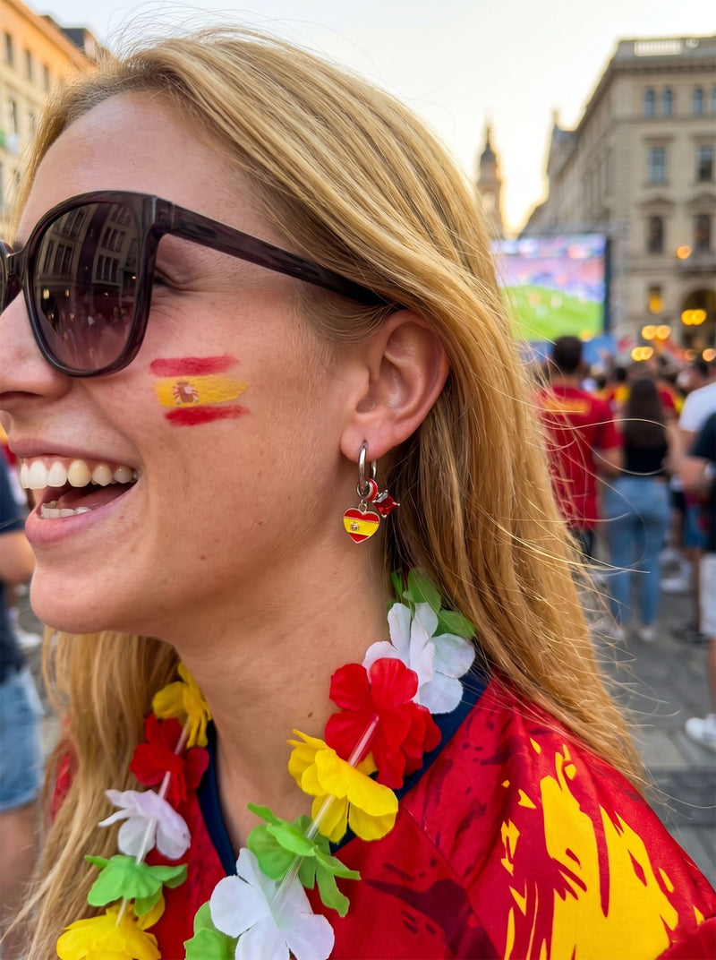 Ohrringe WM 2026 – Fußball Fan Ohrringe mit Nationalflagge – Spanien – Lifestyle 6