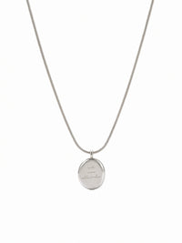 Kette Adorable mit Gravur-Anhänger Silber – Weißer Hintergrund, Gesamtansicht