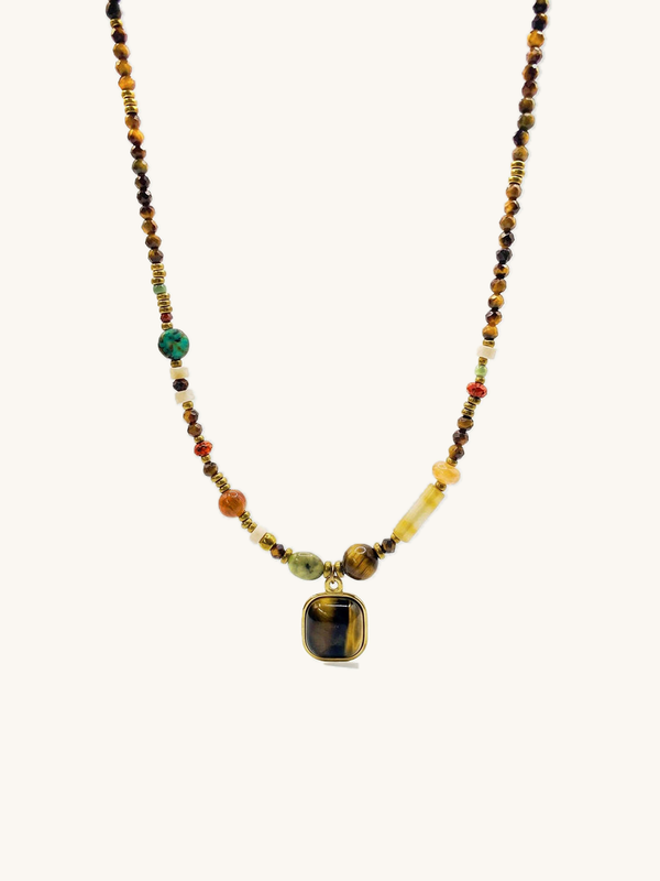Tigerauge Stein Kette 01 – auf weissem Hintergrund