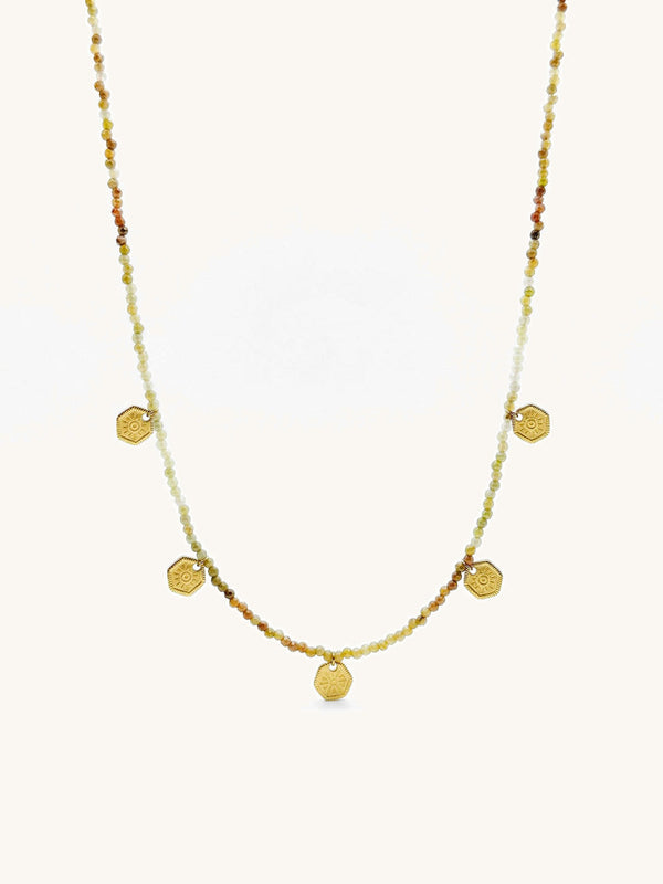 Kette Farbverlauf Fein – Produktbild auf weissem Hintergrund, Naturstein Halskette, Boho Schmuck